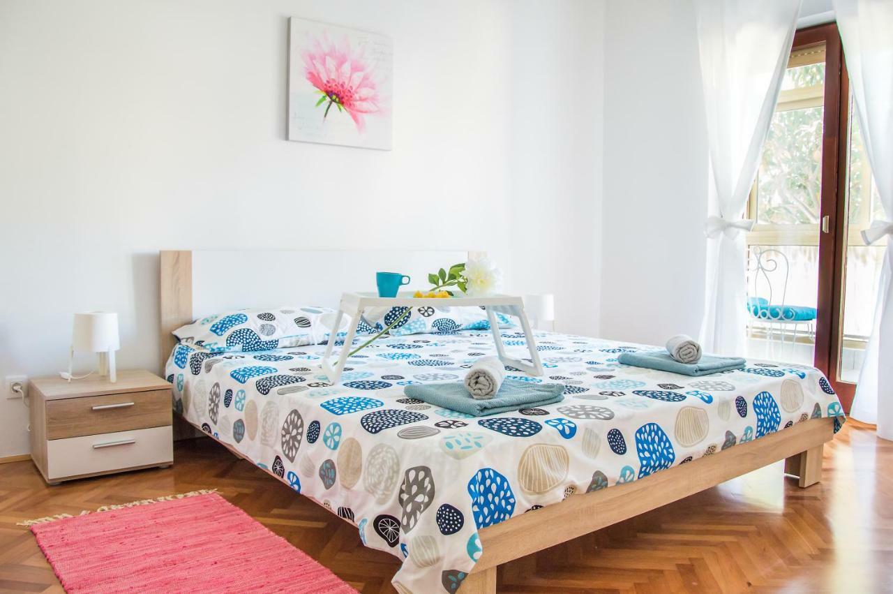 Apartment Family Time Umag Exterior foto
